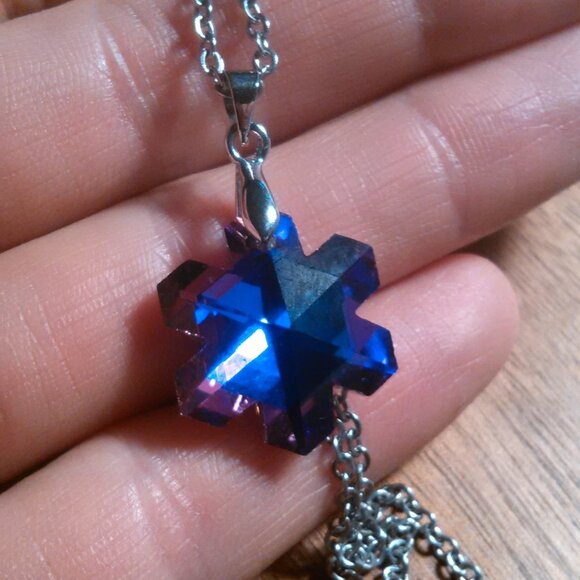 Magic Color Crystal Snowflake Brass Pendant Stainless Steel Necklace - Picture 10 of 16